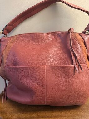 Women’s Leather Shoulder Bag in  rust  -Aimee kestenberg
